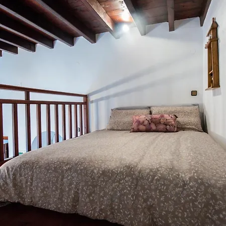 Bunnyfoot: Of 135 Sqm In Leros. Prázdninový dům *