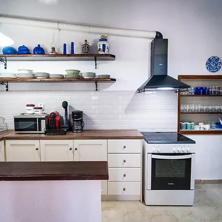 Bunnyfoot: Of 135 Sqm In Leros. Prázdninový dům