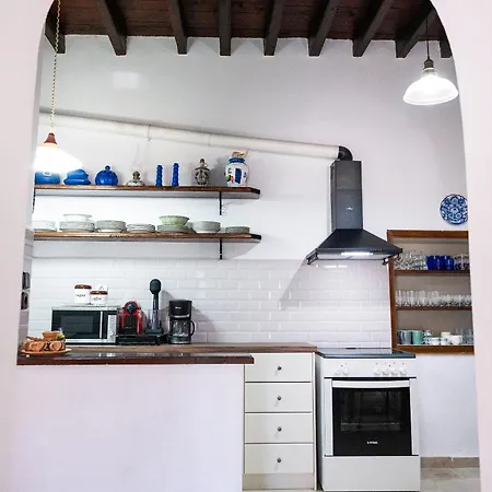 Bunnyfoot: Of 135 Sqm In Leros. Prázdninový dům Panteli