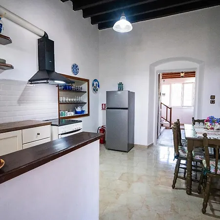 Feriehus Bunnyfoot: Of 135 Sqm In Leros.